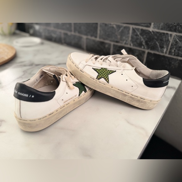 Golden Goose White Leather Hi Star Sneakers with Black Heel - Picture 3 of 7